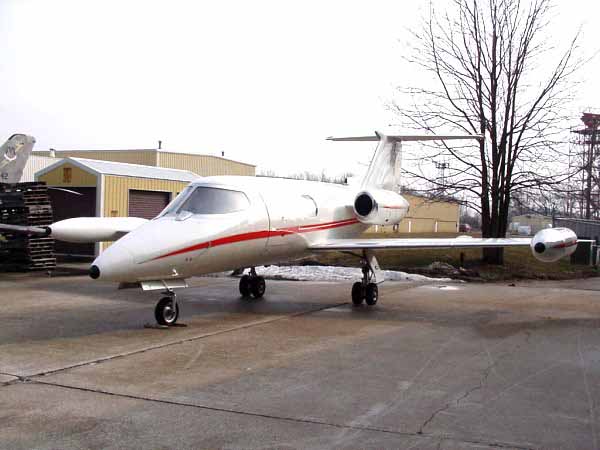 Bombardier Learjet 23