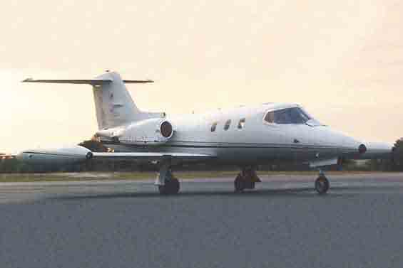 Bombardier Learjet 24D